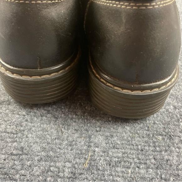 SKECHERS Men’s 90s Brown Leather Oxfords Lace Up size: 8.5